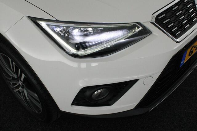 Seat Arona 1.0 TSI 116pk DSG Xcellence Business Intense Trekhaak Camera Keyless Stoelverwarming LED Virtual Cockpit Navigatie