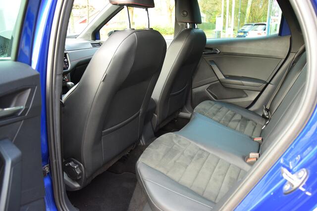 Seat Arona 1.0 TSI 115PK FR Business Intense DSG Automaat | Org. NL | BOVAG Garantie | Virtual Cockpit | Camera | Adaptive Cruise Control | Stoelverwarming | BEATS Audio | Carplay |