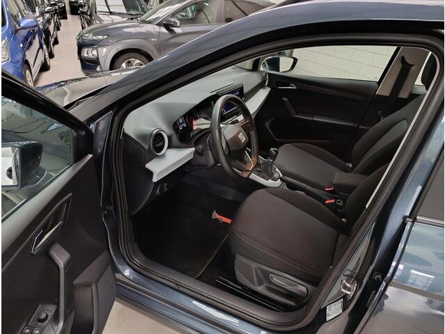 Seat Arona 1.0 TSI Style Climate controle | Audiosysteem | Centrale vergrendeling | Cruise control |Parkeersensoren | Electrische bedienbare ramen