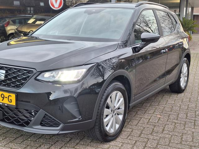 Seat Arona 1.0 EcoTSI Style Business Connect Airco/Navigatie/Cruisecontrol/Parkeersensoren/Draadloos laden van telefoon