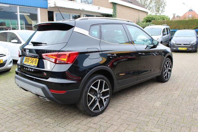 Seat Arona 1.0 TSi "FR Limited Edition" Navi - Cruise - LED !!! Automaat
