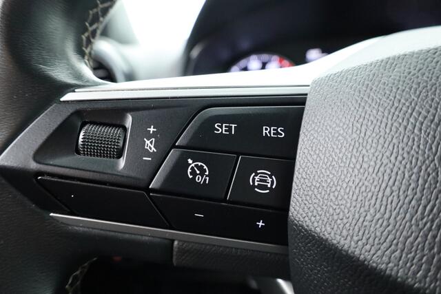 Seat Arona 1.0 TSI Xperience | Stoelverw. | Keyless | Cruise | Apple CarPlay & Android Auto | LED