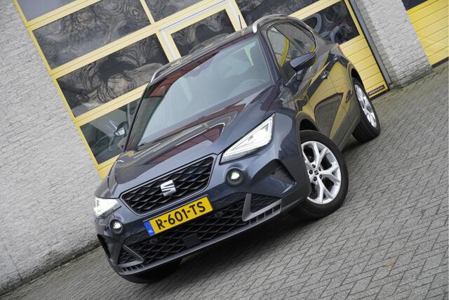 Seat Arona 1.0 TSI FR Business Intense BJ2022 Lmv 17" | Led V+A | Pdc | Navi | Achteruitrijcamera | App-Connect | Virtual cockpit | Dashboard verlichting | Sportstoelen | Verwarmde voorstoelen | Zwarte hemel | Extra getint glas