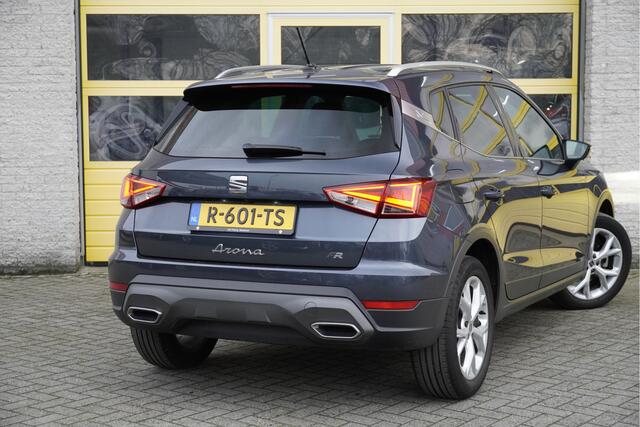 Seat Arona 1.0 TSI FR Business Intense BJ2022 Lmv 17" | Led V+A | Pdc | Navi | Achteruitrijcamera | App-Connect | Virtual cockpit | Dashboard verlichting | Sportstoelen | Verwarmde voorstoelen | Zwarte hemel | Extra getint glas