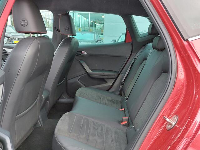 Seat Arona 1.0 TGI 90pk FR Business Intense | Navi | Apple Carplay + Android Auto | Clima | Cruise | Led Koplampen | Stoelverwarming | Pdc V+A+Assist+Camera | Dodehoek+Licht+Regensenor | 17''lm