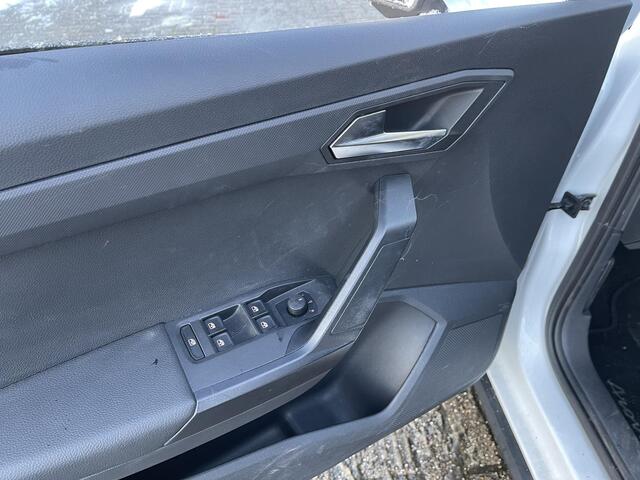 Seat Arona 1.0 TSI Style 16"/Apple Carplay & Android Auto/PDC/LED