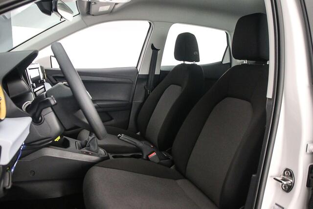 Seat Arona Reference 1.0 TSI 95pk Cruise control, App connect, LED koplampen, Parkeersensor achter, Airco, DAB, Radio, Bluetooth