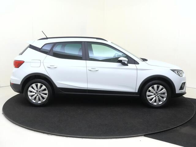Seat Arona 1.0 TSI Style | Achteruitrijcamera | Cruise control | CarPlay | Airco | Elektrisch verstelbare buitenspiegels | Bluetooth |
