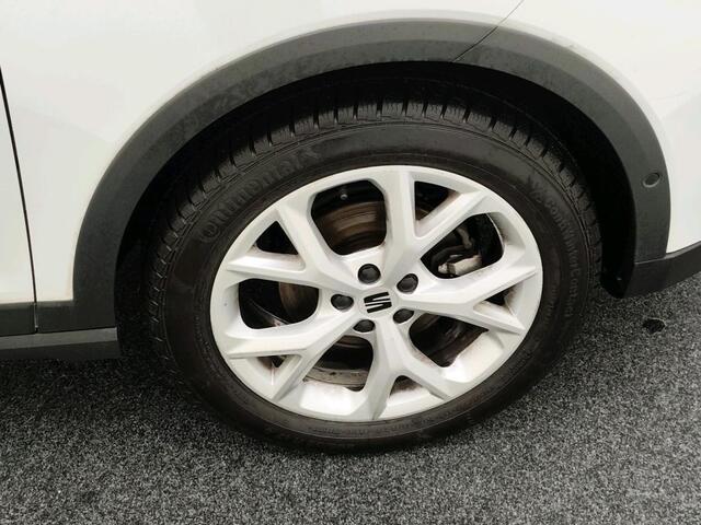 Seat Arona 1.5 TSI EVO 150pk DSG FR Business Intense / LED / App-Connect / Climate Control / Camera / Donker glas / 17" LMV