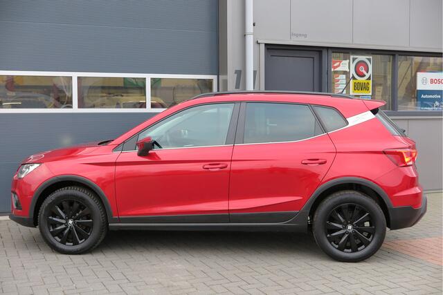 Seat Arona 1.0 TSI 95PK Xcellence Launch Edition Navigatie , Parkeersensoren , Climate control, Lichtmetalen velgen. .