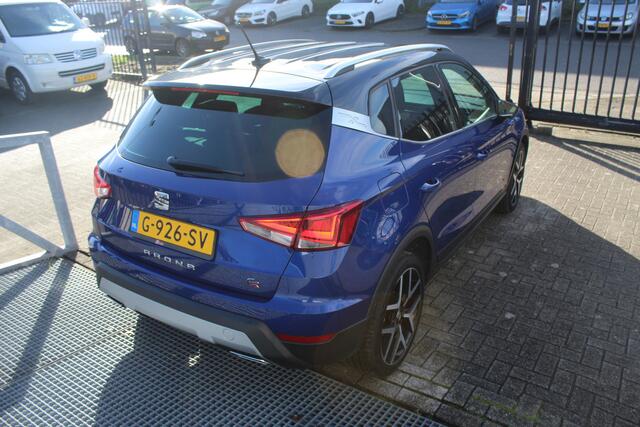 Seat Arona 1.0 TSI FR NL auto/Navigatie/Achteruitrijcamera/Keyless/Cruise control/Parkassist/Led dagrijverlichting/Licht metalen velgen