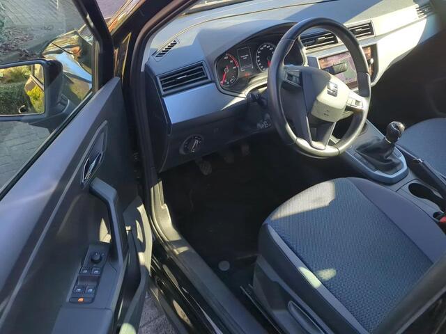 Seat Arona 1.0 TSI 95pk Style Business Intense / Navigatie / Camera