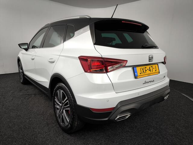 Seat Arona 1.0 EcoTSI Style Business Connect | Camera | Adaptieve cruise | Navigatie | AppleCarplay AndroidAuto | 17"lichtmetaal |
