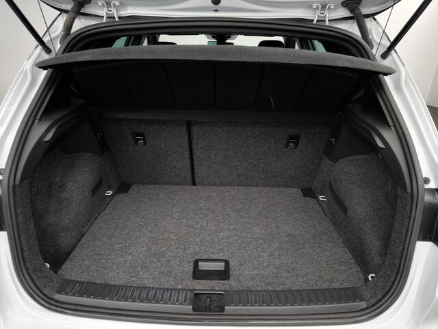 Seat Arona 1.0 EcoTSI Style Business Connect | Camera | Adaptieve cruise | Navigatie | AppleCarplay AndroidAuto | 17"lichtmetaal |