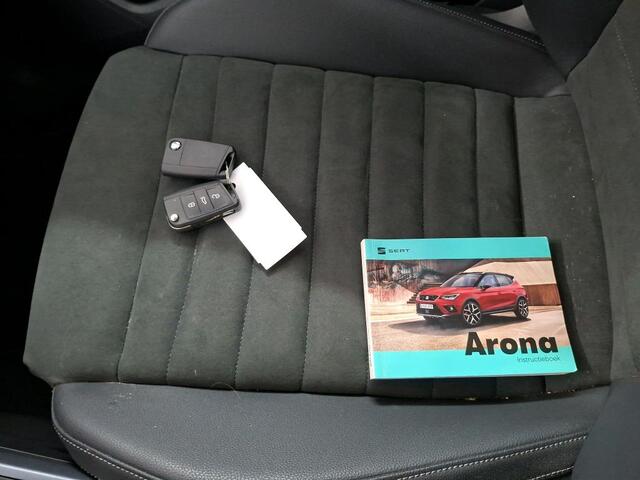 Seat Arona 1.0 TSI Style Business Intense Plus / CAMERA/ PARK. SENSOREN/ VIRTUAL COCKPIT/ LED/ NAVI/ CLIMA/ GETINT GLAS/ 17" LMV