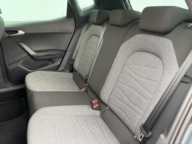 Seat Arona 1.0 TSI Xperience / Airco (automatisch) / Voorstoelen verwarmd / Apple Carplay/Android Auto /