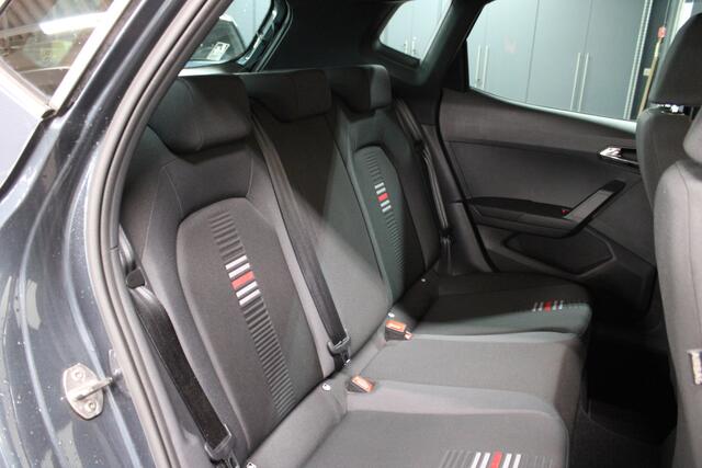 Seat Arona 1.0 TSI FR Business Intense 110 PK / Camera / Navigatie / Keyless / Adaptieve Cruise Control /