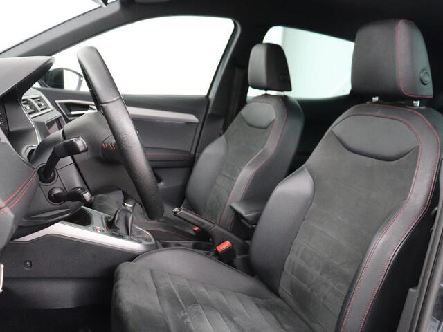 Seat Arona 1.0 TSI FR Intens Plus | Stoelverwarming | Leder/Alcantara | Adaptive cruise | Camera | Virtual Cockpit | Carplay | Navigatie | Keyless | Full LED | Dodehoek detectie | Climate control | Park Assist