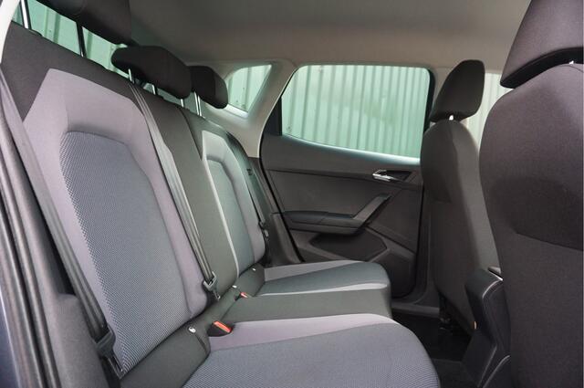 Seat Arona 1.0TSI Style Automaat + Trekhaak/ Camera/ Cruise/ Airco/ All season/ Garantie!