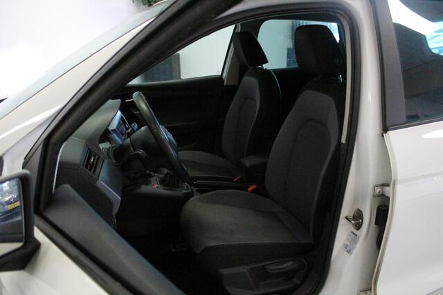 Seat Arona 1.0 TSI Style Business Intense | TREKHAAK | CLIMA | CAMERA | 16'LMV | ACC | CARPLAY | DAB | NAVIGATIE |