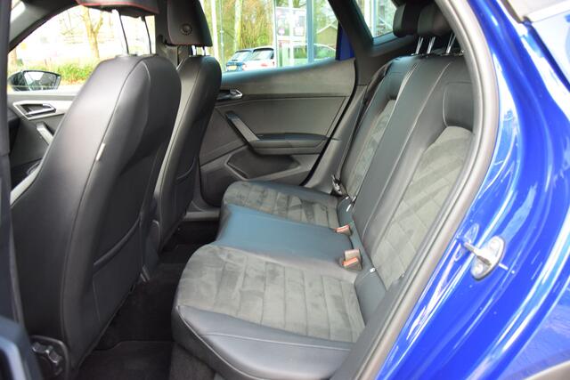 Seat Arona 1.0 TSI 115PK FR Business Intense DSG Automaat | Org. NL | BOVAG Garantie | Trekhaak | Virtual Cockpit | Camera | Adaptive Cruise Control | Stoelverwarming | BEATS Audio | Carplay |