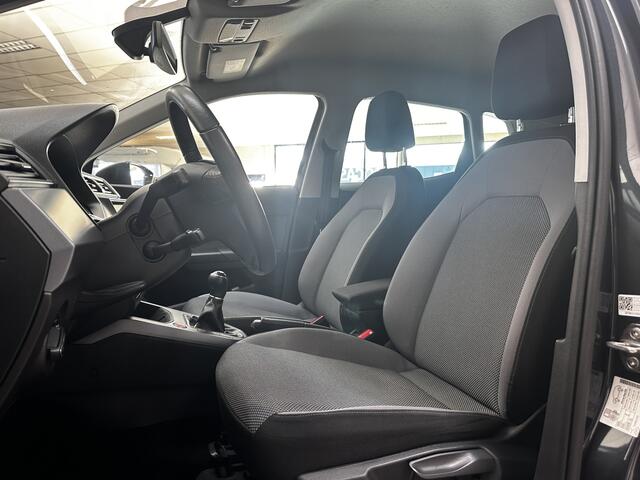 Seat Arona 1.0 TSI Style Business Intense/ LED Koplampen/ Stoelverw./ Beats Audio/ 17''LMV/ Keyless/ Camera/ Apple+Android/ Clima/ Navi/ Cruise/ Bluetooth/ Multi.LEDER.Stuur/ Elek.Pakket/ Isofix/ PDC V+A.