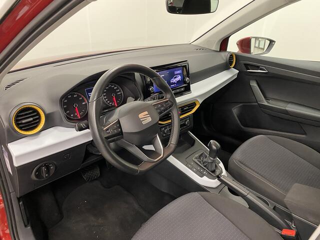 Seat Arona 1.0 TSI Style DSG AUTOMAAT / 110PK / FACELIFTMODEL / CARPLAY / STOELVERW. /