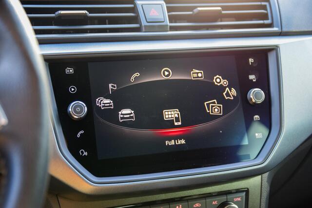 Seat Arona 1.0 TSI Style Business Intense | Carplay | Digital Dash | Automaat | Navigatie | Camera