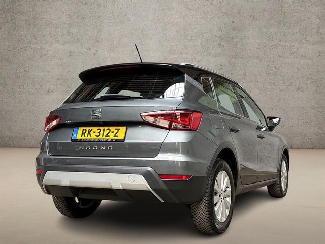 Seat Arona 1.0 TSI Xcellence Sport (APPLE CARPLAY, GROOT NAVI, CAMERA, ZWART DAK, SFEERVERLICHTING, SPORTSTOELEN, KEYLESS, CRUISE, GETINT GLAS, NIEUWSTAAT)