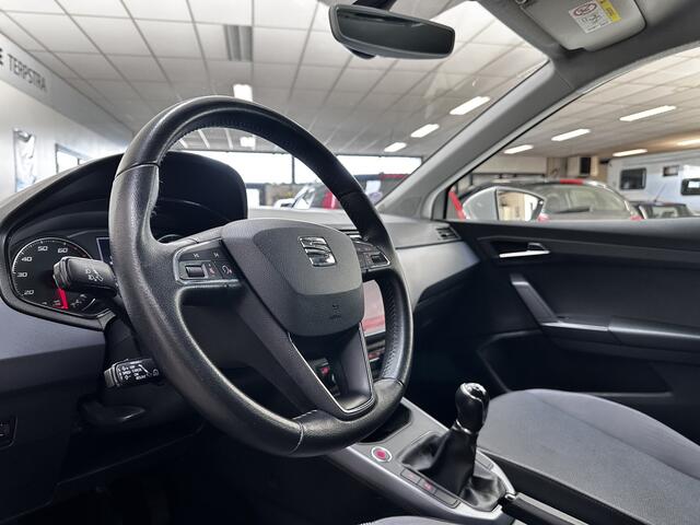 Seat Arona 1.0 TSI Style Business Intense /Camera /Apple + Android /Navi /Climat /Adaptief Cruise /Elek. pakket /Bluetooth /16"LMV /PDC /Extra getint glas /LED Dagrijverl.