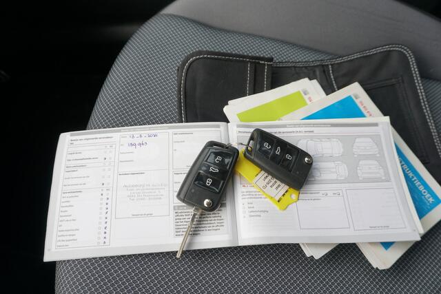 Seat Arona 1.0 TSI Xcellence Launch Edition | CLIMATE | CARPLAY | NAVI | PDC | TREKHAAK