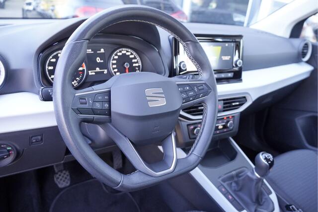 Seat Arona 1.0 TSI Style BJ2022 Lmv 17" | Led | Pdc | App-Connect | Climate control | Cruise control | Getint glas