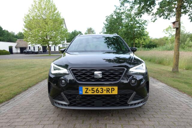Seat Arona 1.0 TSI FR Business Intense | Trekhaak | ACC | CarPlay | Camera | Stoelverwarming |