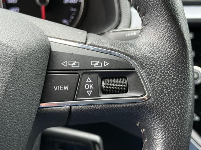 Seat Arona 1.0 TSI Reference / Trekhaak / Navigatie / Camera / Cruise Control / Stoelverwarming / Bluetooth / PDC Voorzijde / Airco /