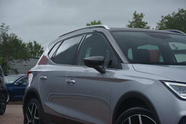 Seat Arona 1.5 TSI EVO FR Business Intense | Navigatie | Parkeer Sensoren | LED | Stoelverwarming | NL auto!! |