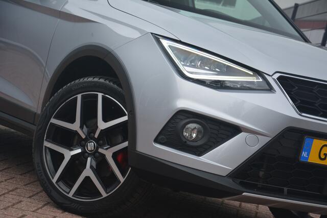 Seat Arona 1.5 TSI EVO FR Business Intense | Navigatie | Parkeer Sensoren | LED | Stoelverwarming | NL auto!! |