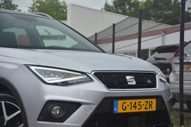 Seat Arona 1.5 TSI EVO FR Business Intense | Navigatie | Parkeer Sensoren | LED | Stoelverwarming | NL auto!! |