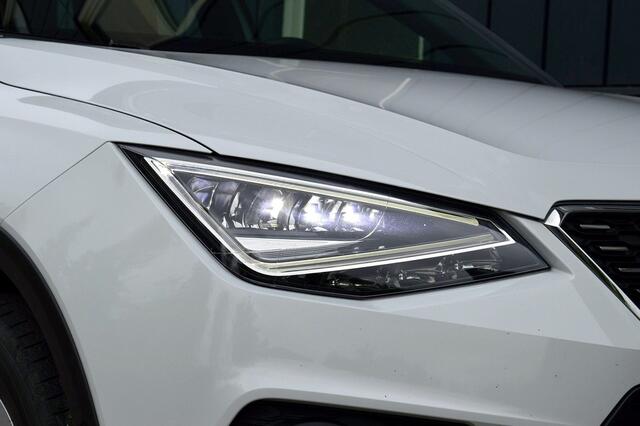 Seat Arona 1.0 TSI Xcellence Business Intense Rijklaarprijs-Garantie Navigatie Led Camera Airco Apple carplay