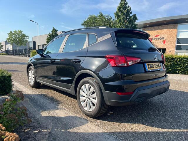 Seat Arona 1.0 EcoTSI Style Business Connect | Airco | Cruise Control | Android Auto/Apple Carplay | Parkeer Sensoren