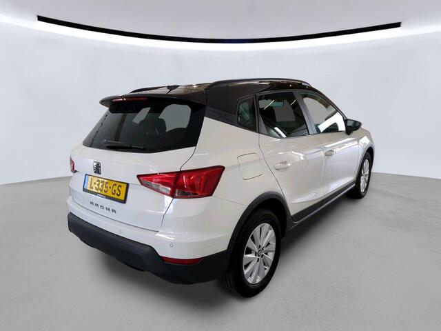 Seat Arona 1.0 TSI Style Business Intense / Navigatie / App connect / Camera / Parkeersensoren V+A / Climate controle /