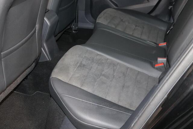 Seat Arona 1.0 TSI FR Limited Edition Apple CarPlay/Android Auto, Cruise Control, Navigatie