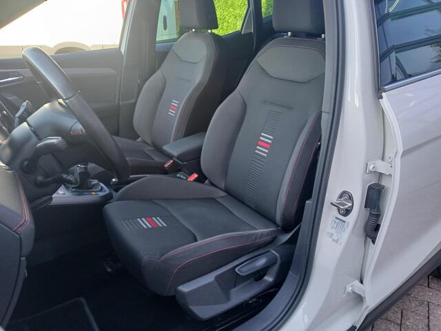 Seat Arona 1.5 TSI (150PK) FR Business Intense + Navi + 18 inch + Trekhaak!