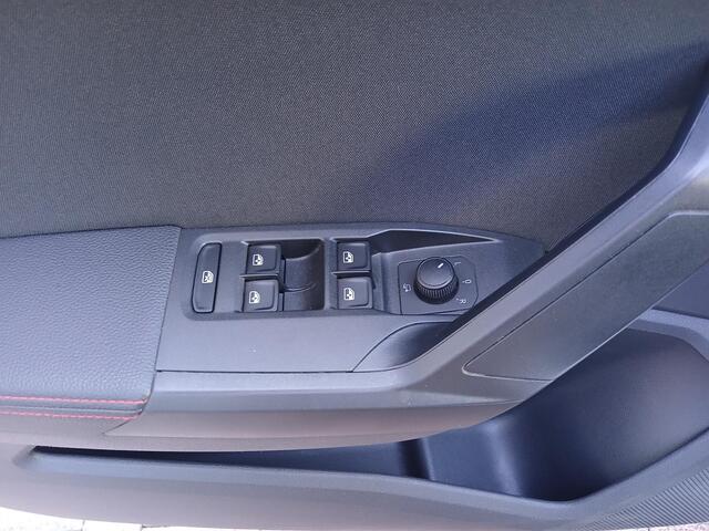 Seat Arona 1.5 TSI (150PK) FR Business Intense + Navi + 18 inch + Trekhaak!