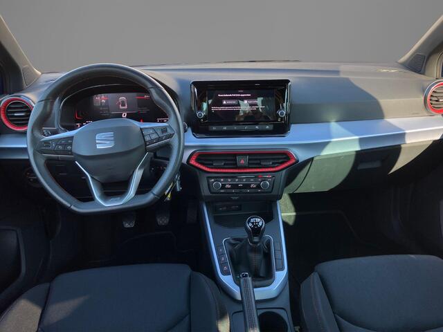 Seat Arona 1.0EcoTSI/95PK FL FR · Apple/Android Car Play · Parkeersensoren · Cruise control · Garantie t/m 09-04-2025