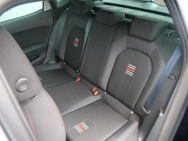 Seat Arona 1.0 TSI FR 116Pk Apple Carplay / Camera / Trekhaak / Stoelverwarming