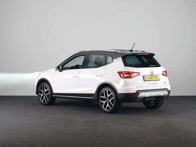Seat Arona 1.0 TSI FR Limited Edition | Full map navigatie systeem | Climatronic | 18 inch LM-velgen | LED koplampen | Dodehoek detectie