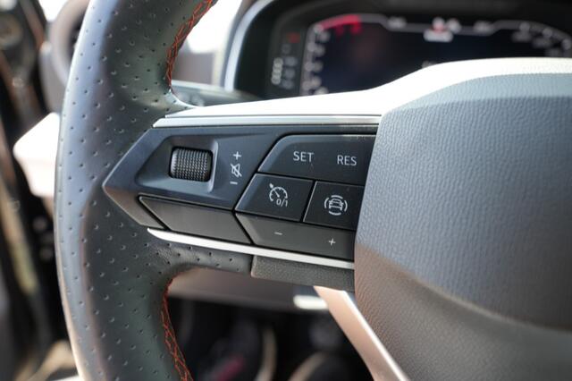 Seat Arona 1.0 TSI FR Line, Carplay,Camera, ACC
