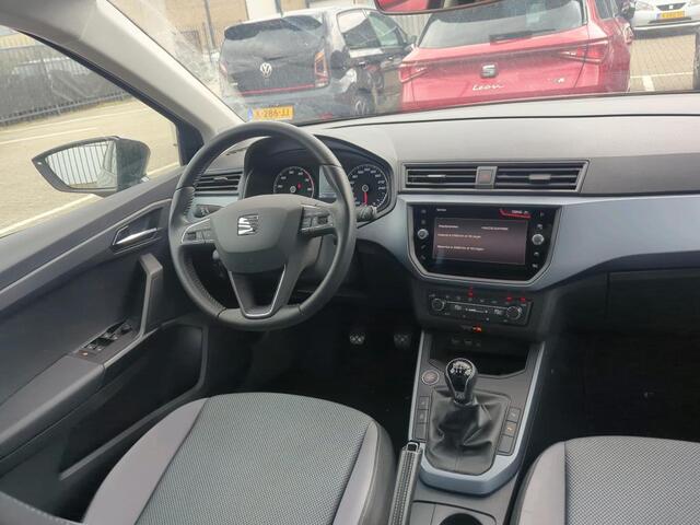 Seat Arona 1.0 TSI 95pk Style Business Intense / Navigatie / Keyless / Camera