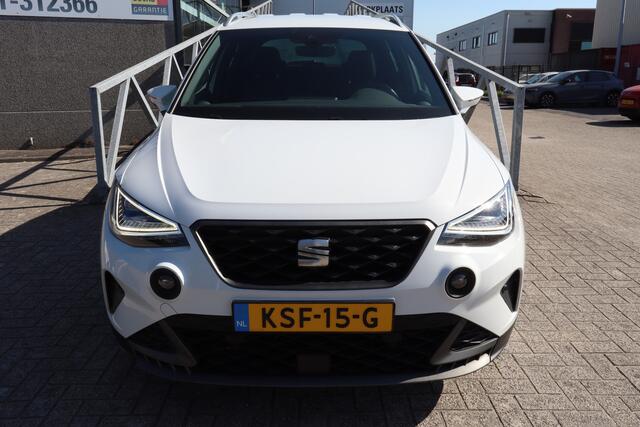 Seat Arona 1.0 EcoTSI Style Business Connect Automaat! Stoelverwarming/Apple carplay/Achteruitrijcamera/Parkeersensoren/Dodehoek detectie