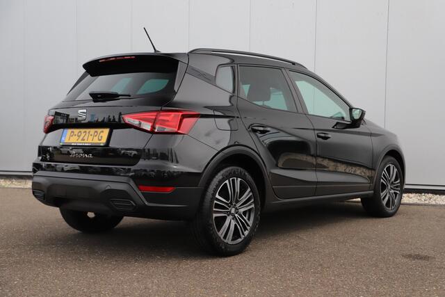 Seat Arona 1.0 TSI Style Business Intense Virtual Cockpit 17 inch LMV Navigatie Carplay Android Stoelverwarming Climate Cruise Control LED